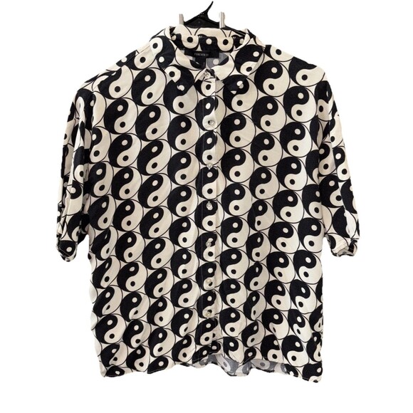 Forever 21 Tops - Forever 21 Shirt Women M Crop Top Skater Emo Ying Yang Button Up Short Sleeve